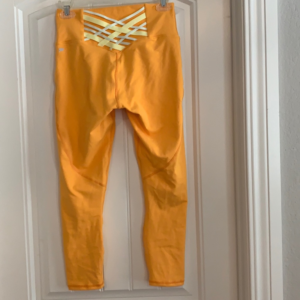 NWT Fabletics leggings